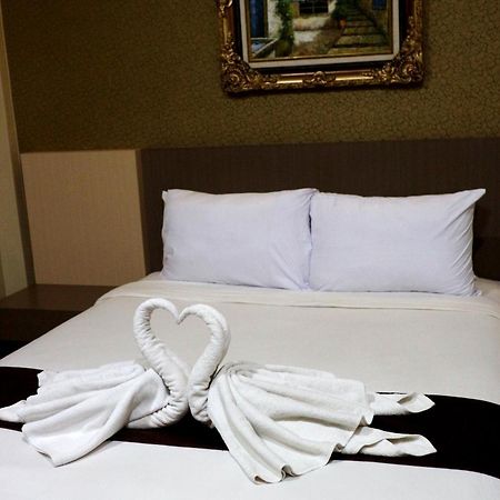 Grand Dian Boutique Hotel Cirebon Exterior foto